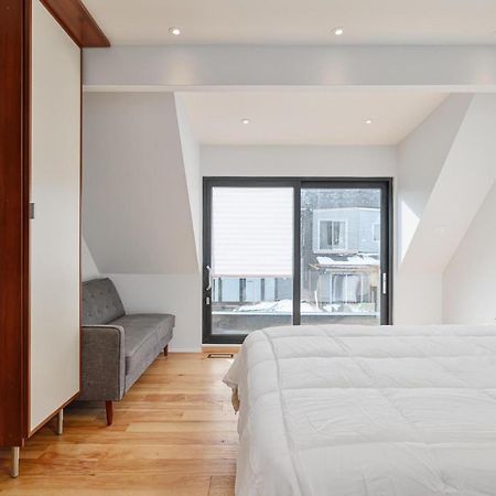 New Modern 1400 Sq Ft Coach House Near Everything Торонто Екстер'єр фото
