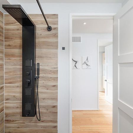 New Modern 1400 Sq Ft Coach House Near Everything Торонто Екстер'єр фото
