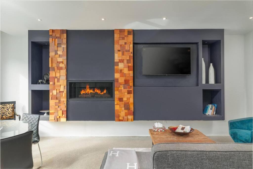 New Modern 1400 Sq Ft Coach House Near Everything Торонто Екстер'єр фото