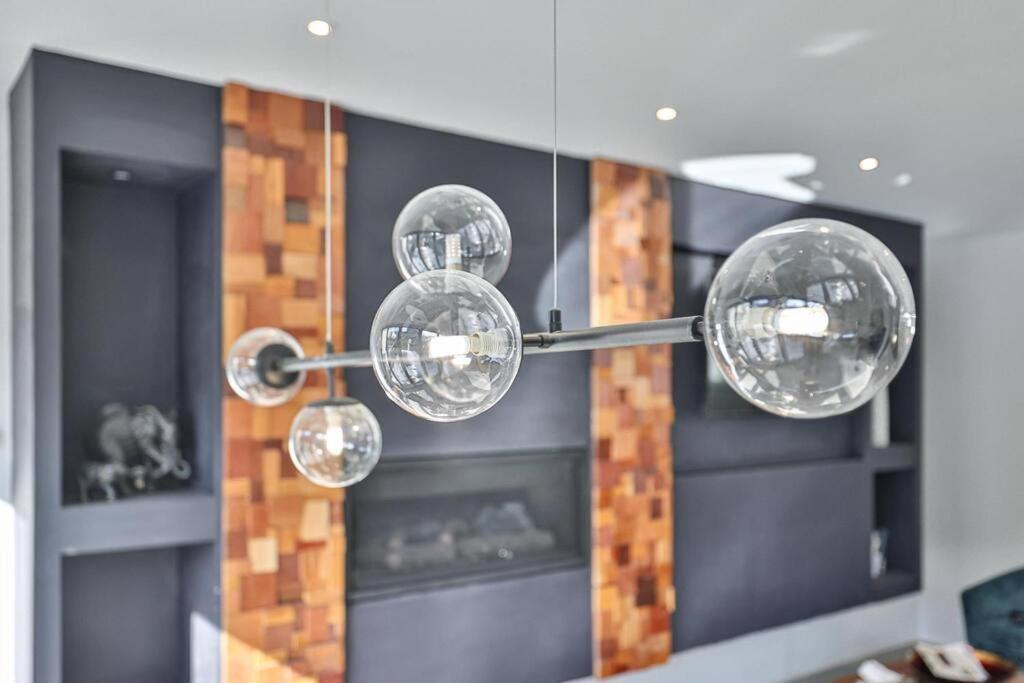 New Modern 1400 Sq Ft Coach House Near Everything Торонто Екстер'єр фото