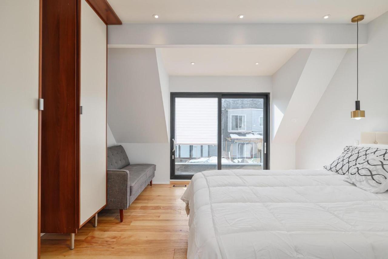 New Modern 1400 Sq Ft Coach House Near Everything Торонто Екстер'єр фото
