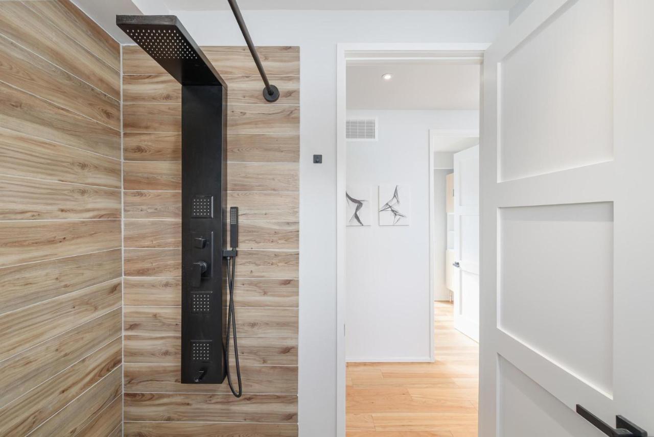 New Modern 1400 Sq Ft Coach House Near Everything Торонто Екстер'єр фото