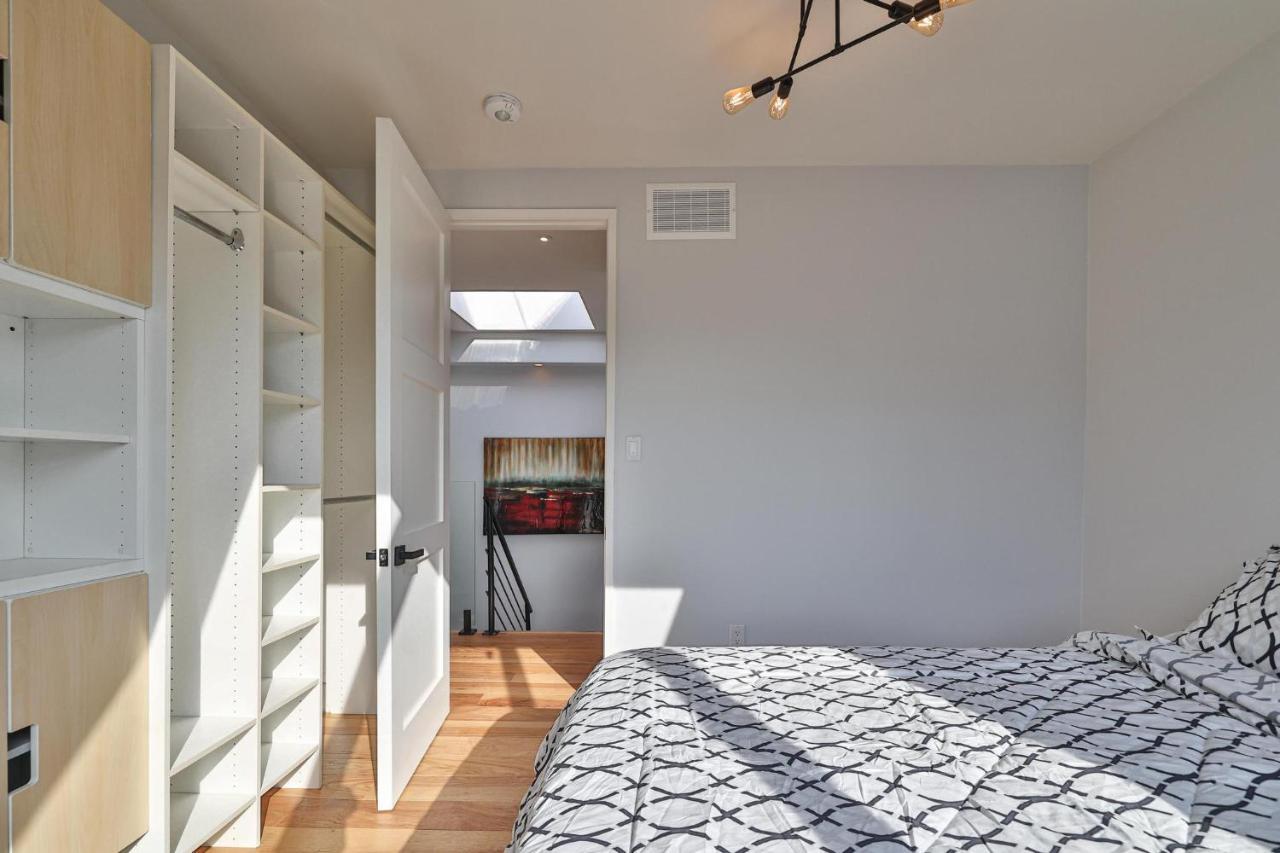 New Modern 1400 Sq Ft Coach House Near Everything Торонто Екстер'єр фото