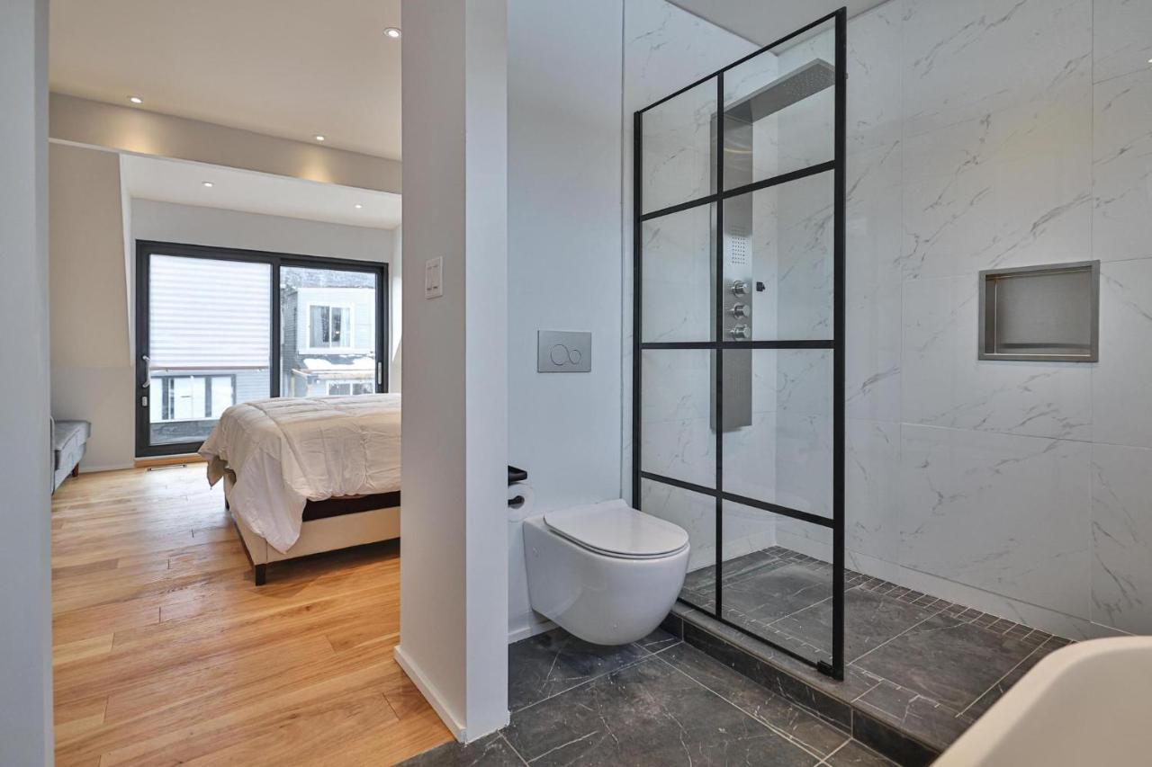 New Modern 1400 Sq Ft Coach House Near Everything Торонто Екстер'єр фото
