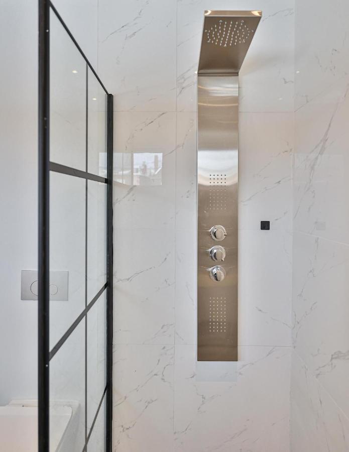 New Modern 1400 Sq Ft Coach House Near Everything Торонто Екстер'єр фото