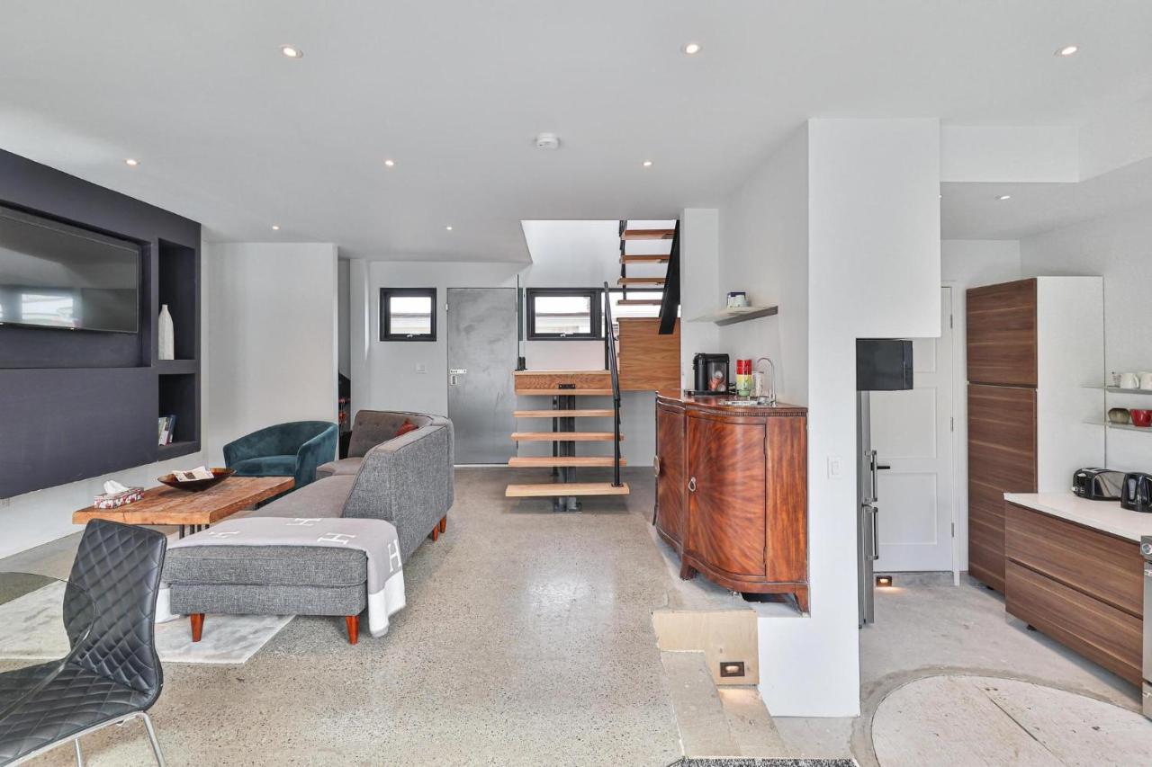 New Modern 1400 Sq Ft Coach House Near Everything Торонто Екстер'єр фото